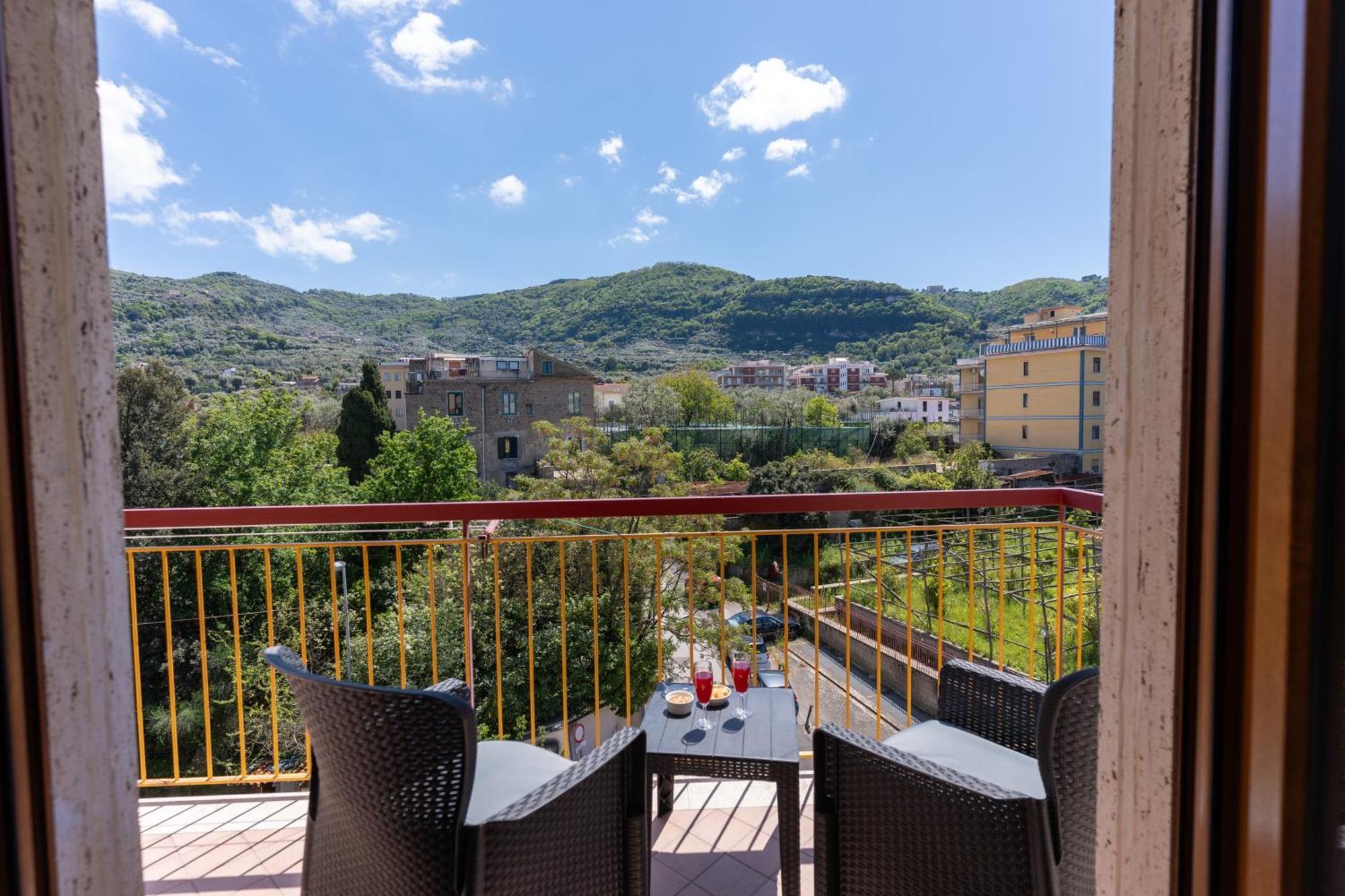 Mifra Suites Sorrento Eksteriør bilde