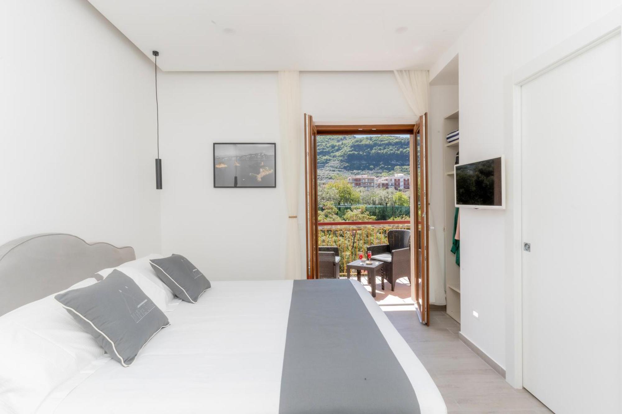 Mifra Suites Sorrento Eksteriør bilde