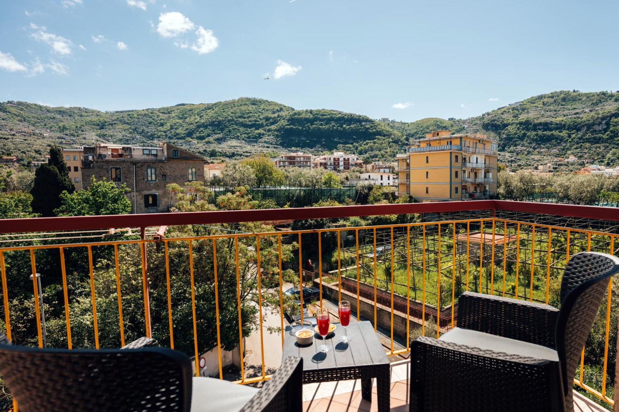 Mifra Suites Sorrento Eksteriør bilde